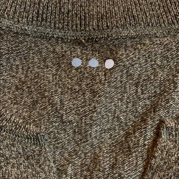 3 Dot Cashmere sweater - Picture 2 of 4